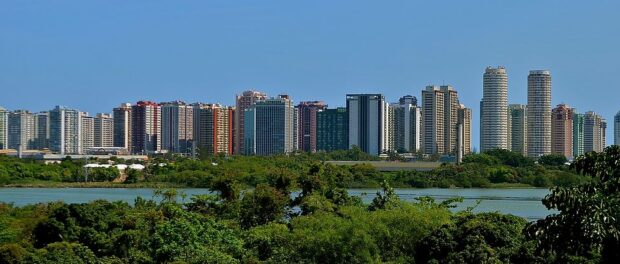 Barra da Tijuca's gated condominiums