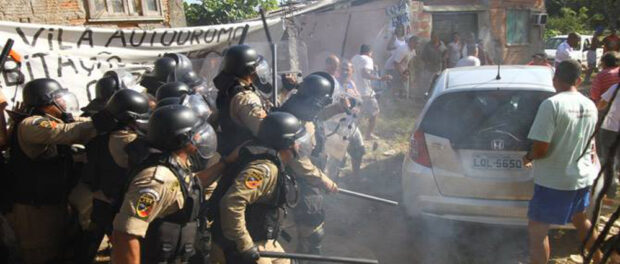 Conflict at attempted demolitions in Vila Autódromo