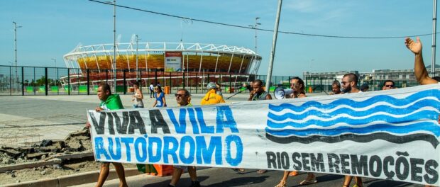 Vila Autódromo residents protest