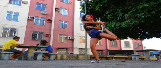 Passinho dancer in Cidade Alta. Photo by Thiago de Paula