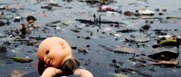 Pollution in the Guanabara Bay. Photo by Getty Images