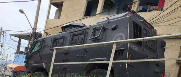 'Caveirão' armored tank used in favela operations. Photo from the Ocupa Alemão Facebook page.