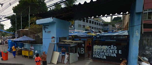 Entrance of the old factory, now occupied, from May of this year (Photo reproduced from Google Street View)