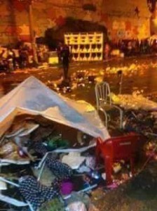 The remains of the yearly party in Largo do Itararé after an aggressive police intervention. Photo by Ismael Souza