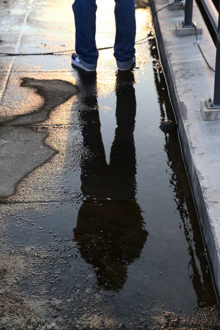 X. lived in the street with his family for 16 days. Photo: Foto: Urbano Erbiste / Agência O Globo