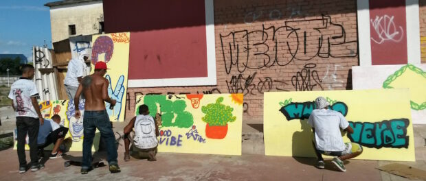 Grafitti exhibition by young Manguinhos residents