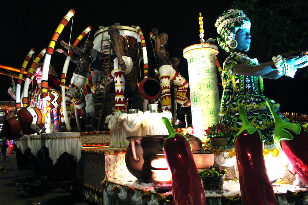 A float in the GRES Imperatriz Leopoldinense parade representing African heritage. This year's theme honored Nelson Mandela.