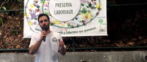 Gabriel Voto speaks at Vila Laboriaux event