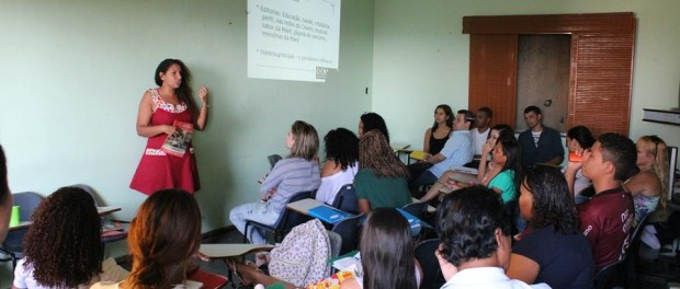 Jornal O Cidadão community communication course in Maré