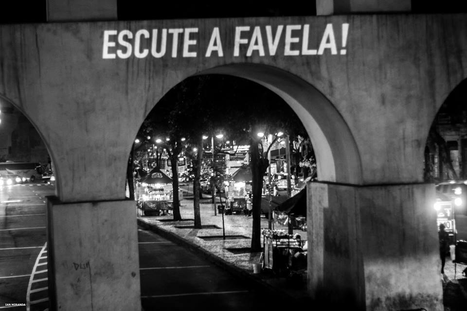 Art from the "Projection Collective" and photo by Ian Miranda - Grito Filmes