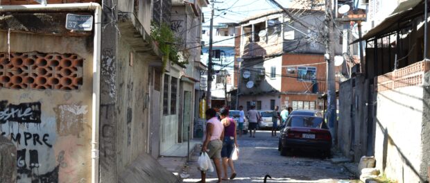 Inside the Complexo da Maré