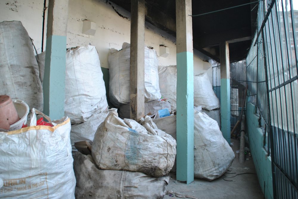 ReciclAçãos eco-bag deposit in Prazeres