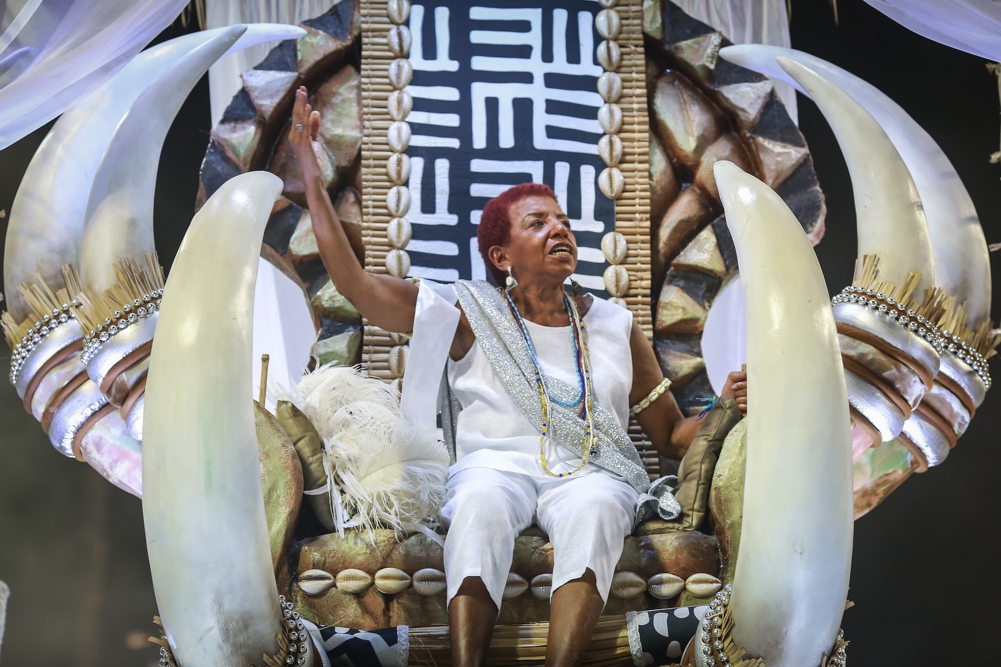 Meet The Heroes Featured In Mangueira S Samba Parade At Rio S 19 Carnaval Video Rioonwatch Meet The Heroes Featured In Mangueira S Samba Parade At Rio S 19 Carnaval Video Rioonwatch