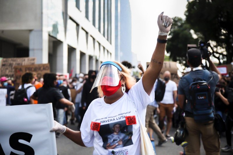 Mônica Cunha at the June 7 protest. Photo: Clarice Lissovsky