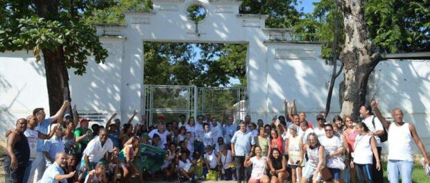 Realengo residents protest for the certification of this late-army estate into a public park.